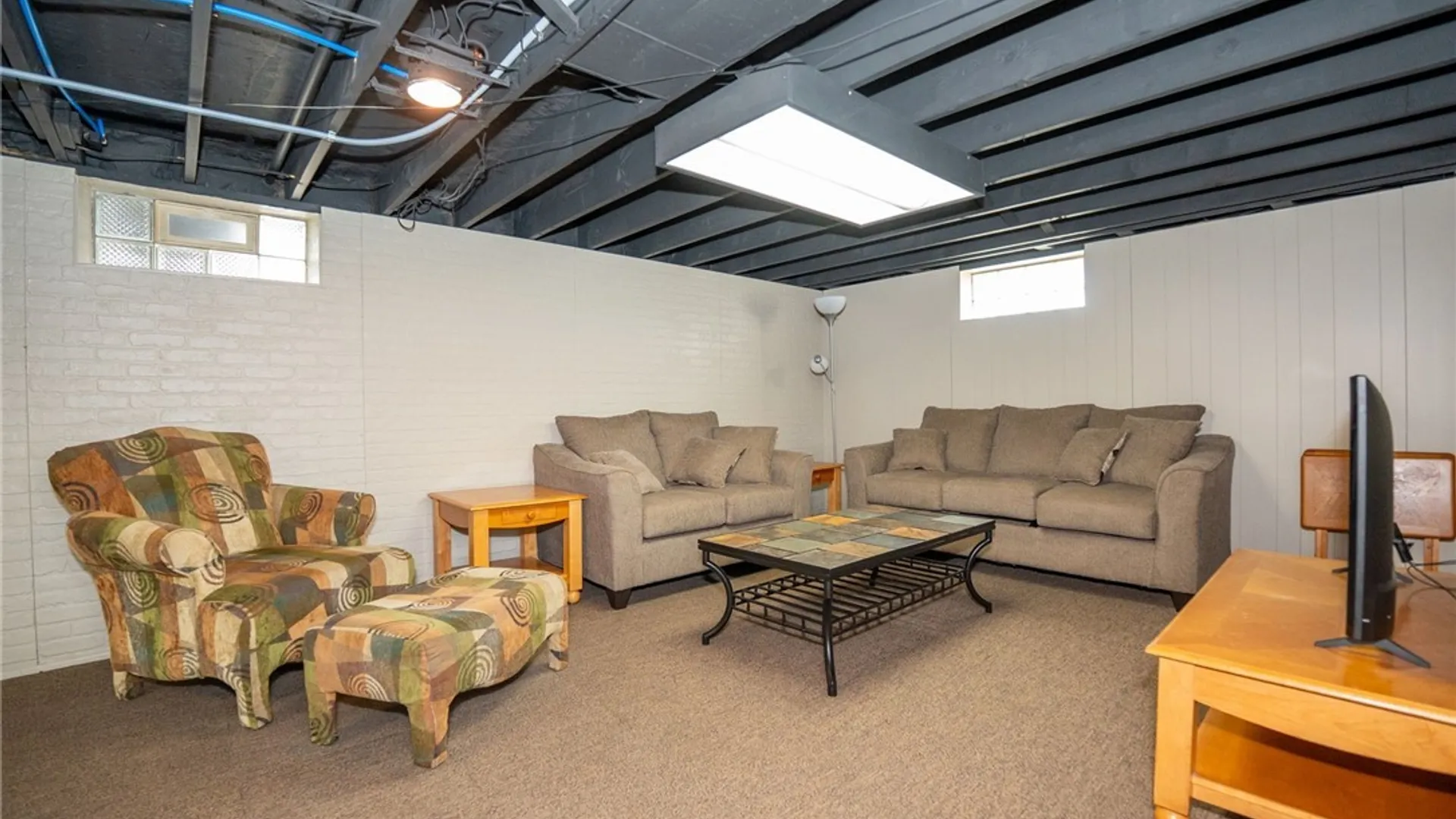 Property at 48 Castlewood Drive, Cheektowaga, NY 14227 43