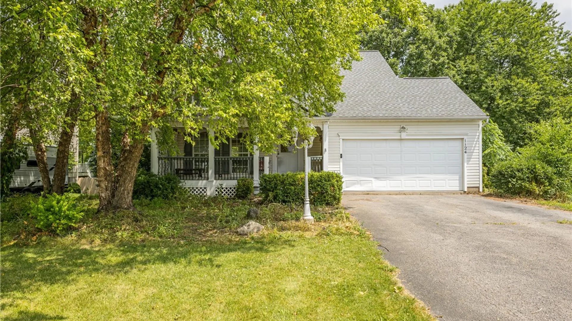 Property at 1124 Belmont Drive, Farmington, NY 14425 3