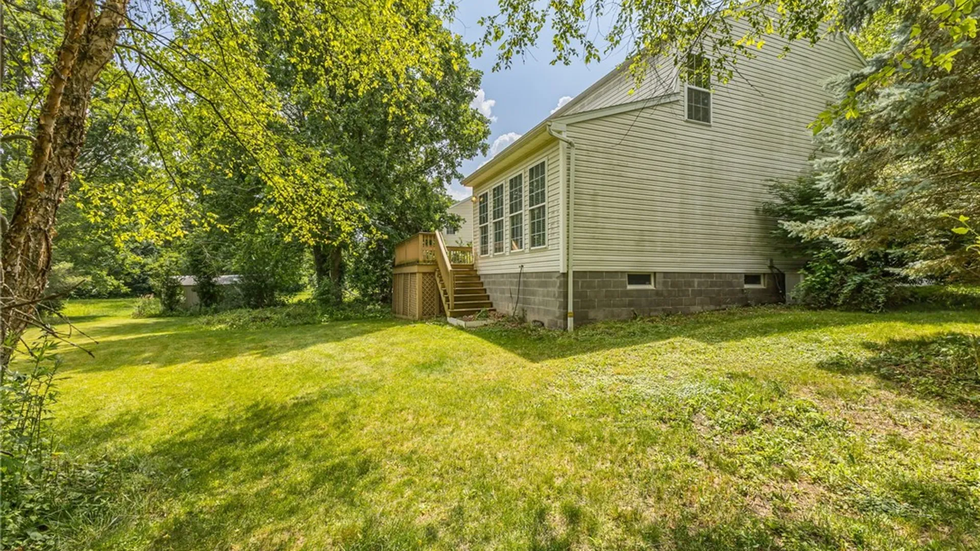Property at 1124 Belmont Drive, Farmington, NY 14425 31