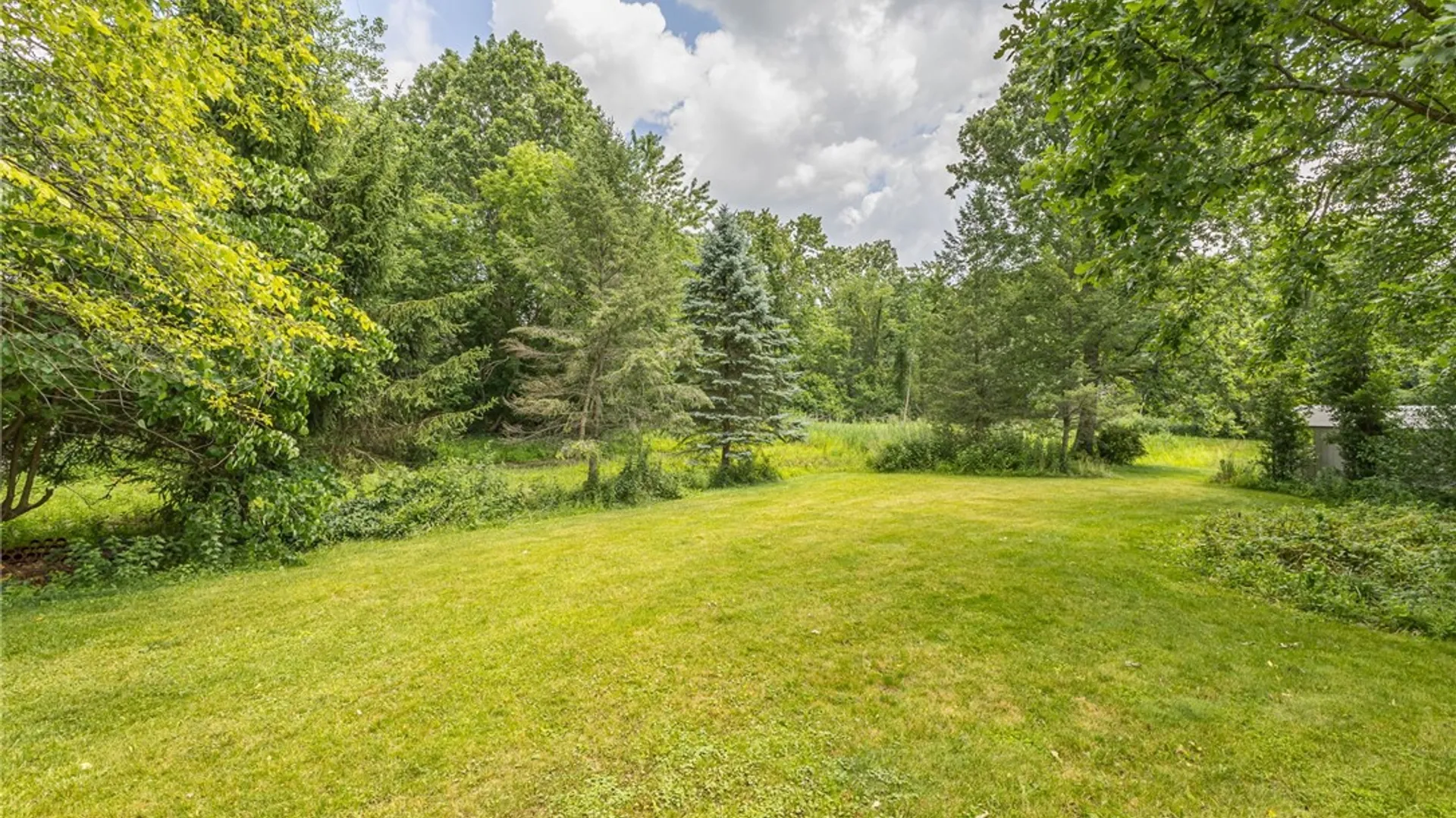 Property at 1124 Belmont Drive, Farmington, NY 14425 36