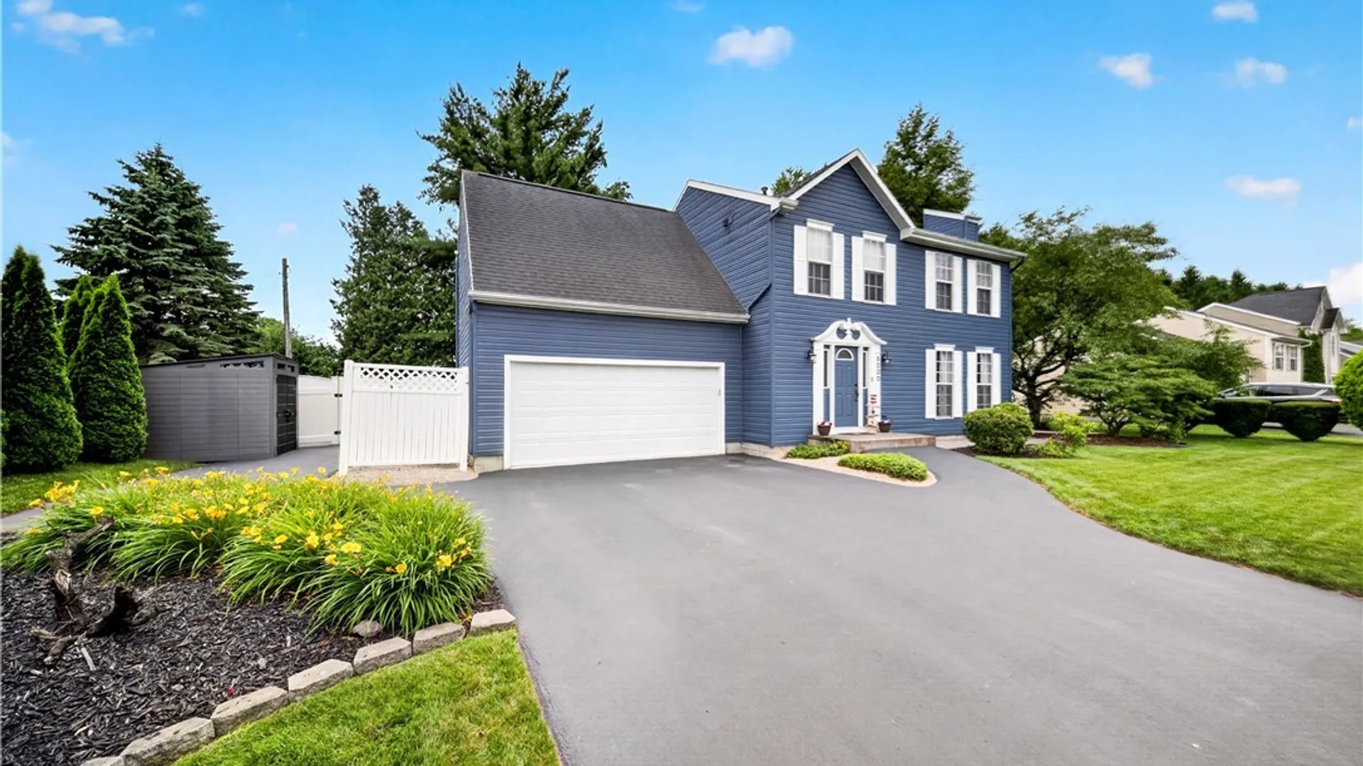 Property at 5000 Dongara Ln, Clay, NY 13041 3