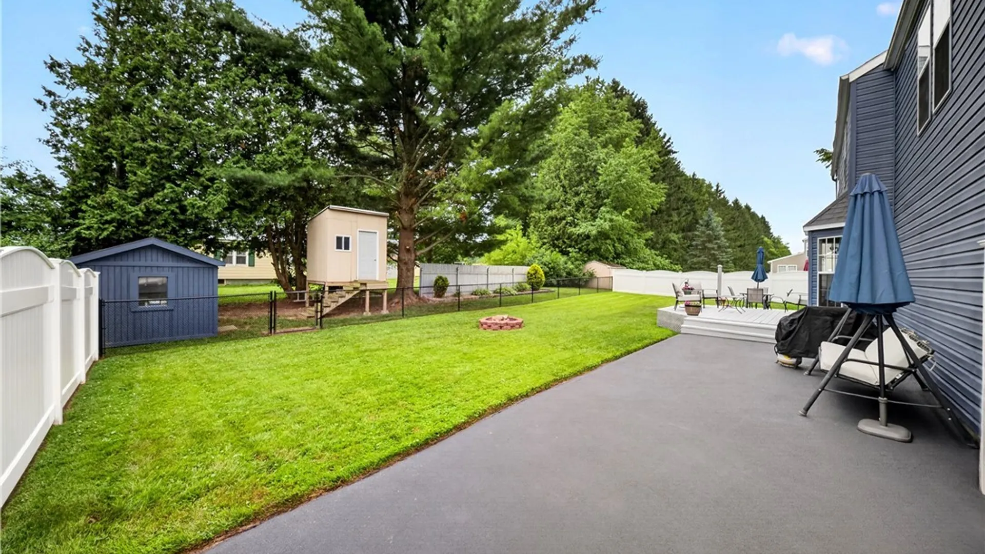 Property at 5000 Dongara Ln, Clay, NY 13041 44
