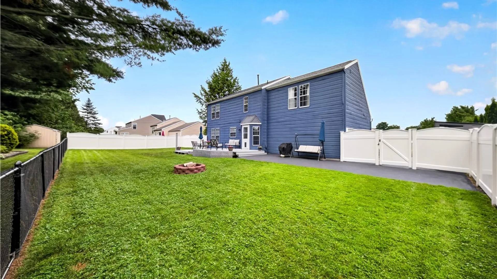 Property at 5000 Dongara Ln, Clay, NY 13041 45