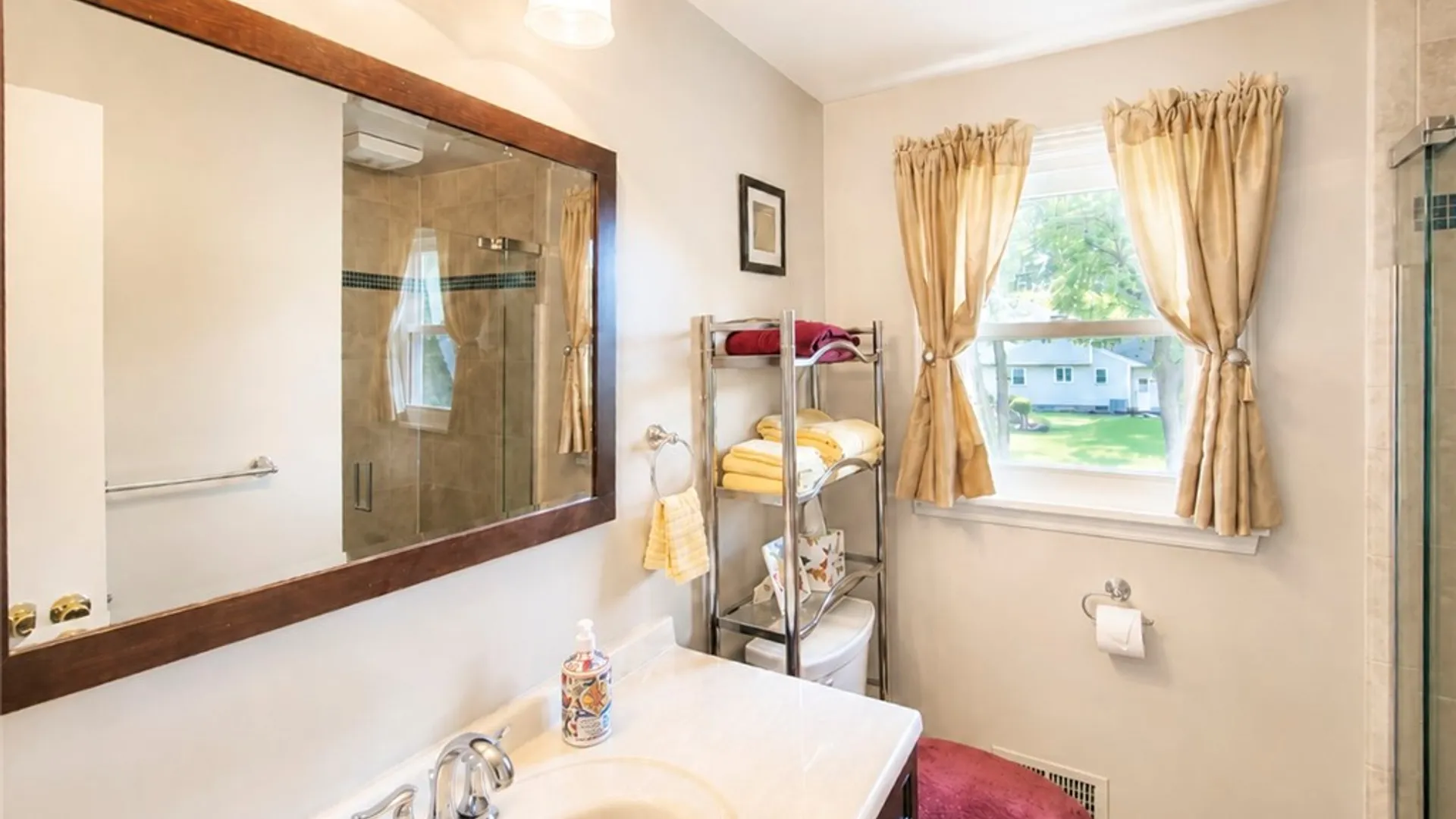 Property at 76 Bromley Road, Pittsford, NY 14534 32