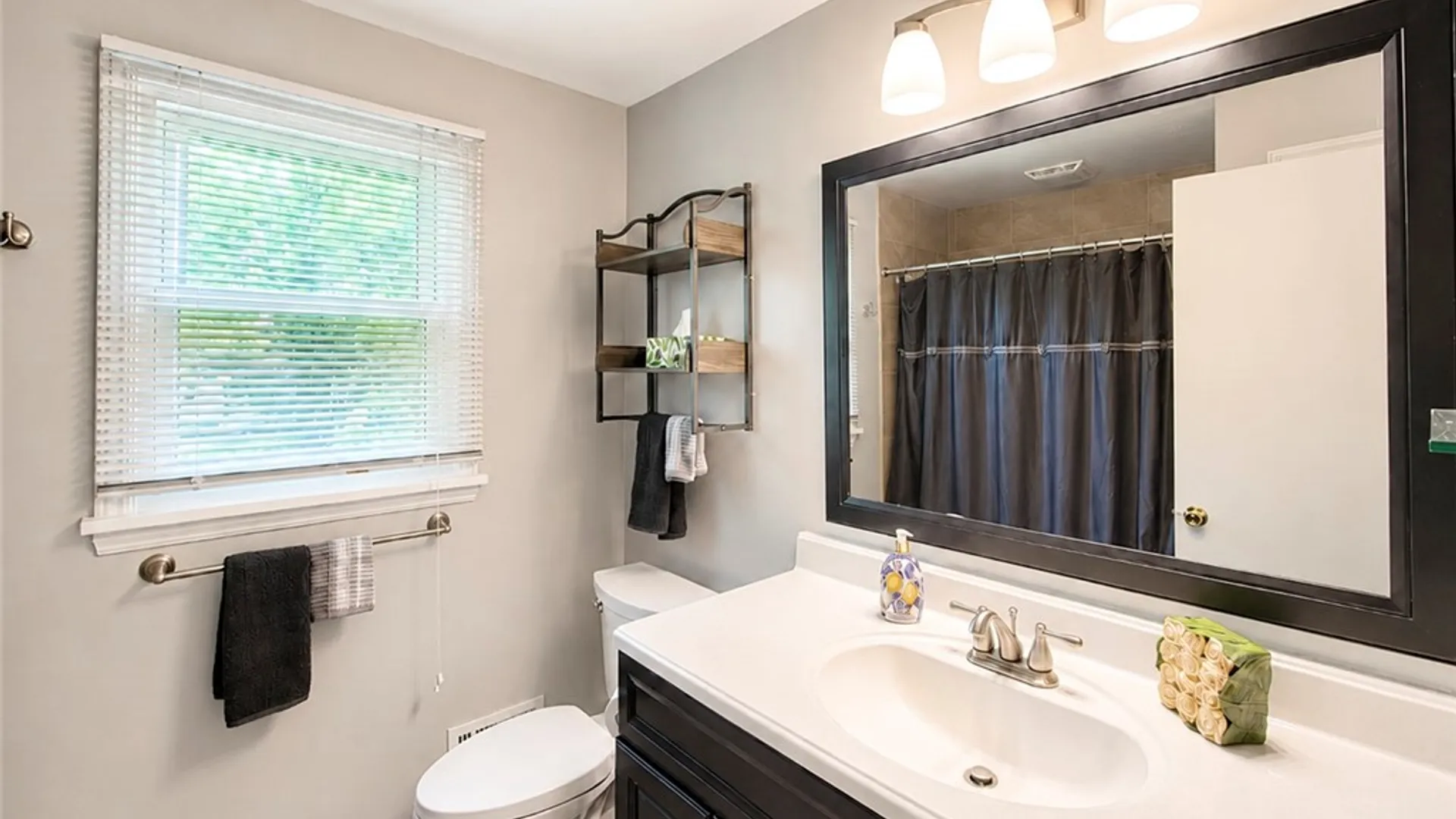 Property at 76 Bromley Road, Pittsford, NY 14534 39