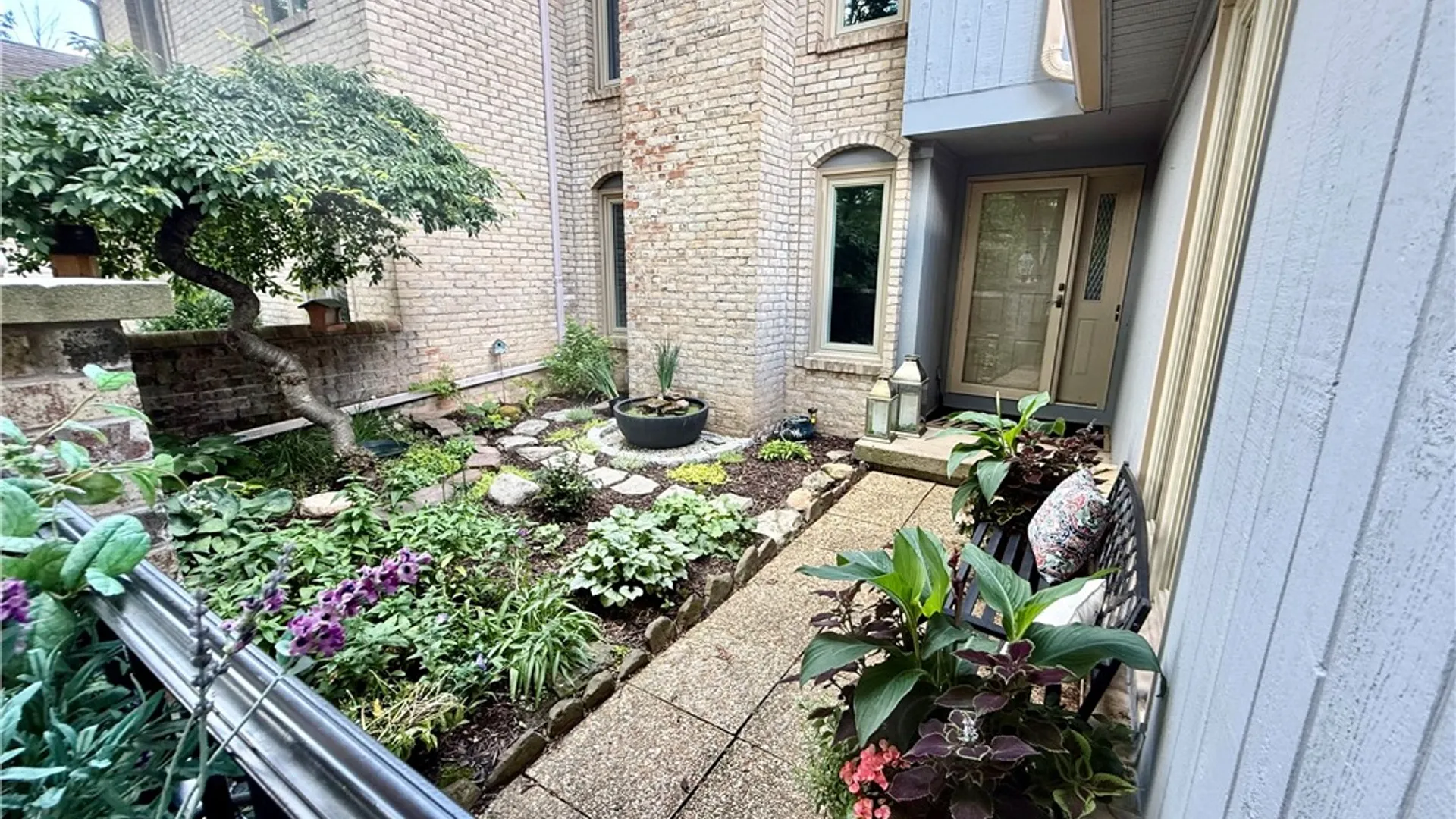 Property at 13 Tobey Court, Pittsford, NY 14534 30