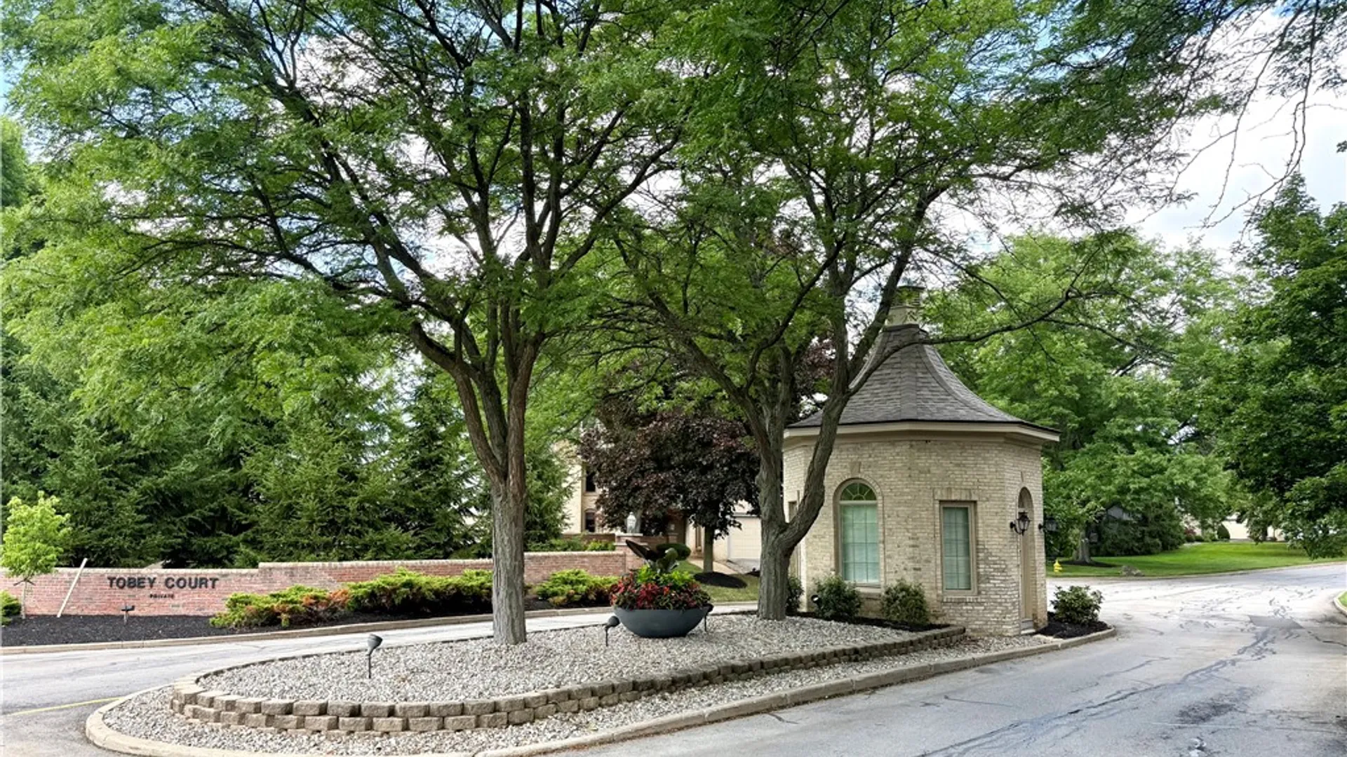 Property at 13 Tobey Court, Pittsford, NY 14534 34