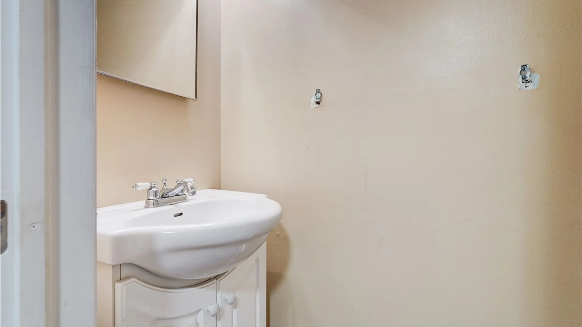 Property at 111 Willingate Road, Perinton, NY 14450 15