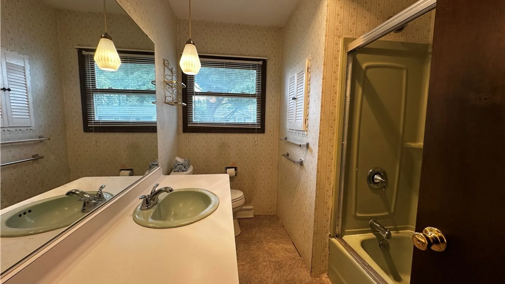 Property at 37 Bissell Avenue, Cheektowaga, NY 14043 13