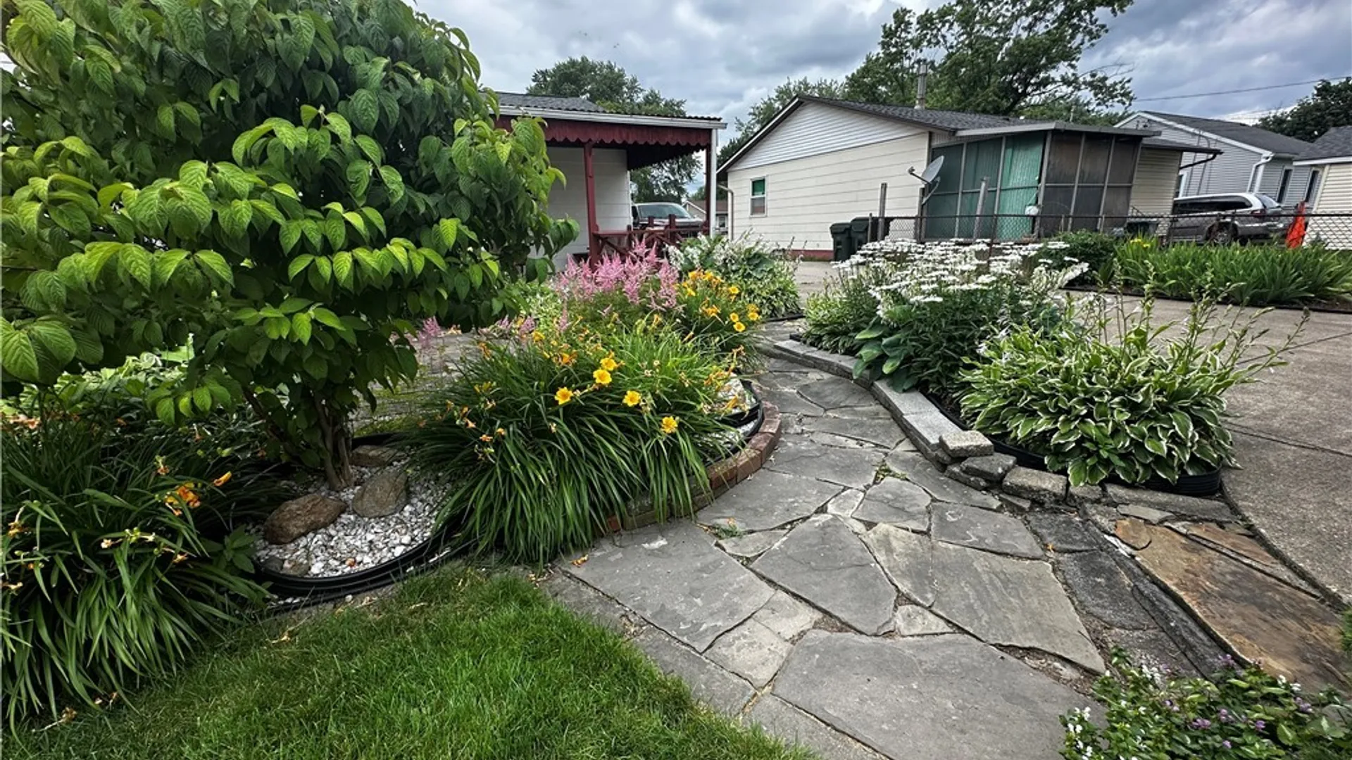 Property at 37 Bissell Avenue, Cheektowaga, NY 14043 15