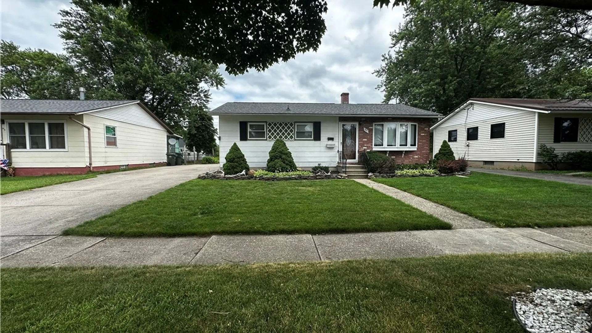 Property at 37 Bissell Avenue, Cheektowaga, NY 14043 16