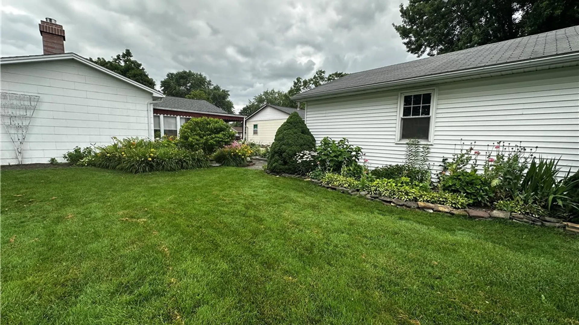 Property at 37 Bissell Avenue, Cheektowaga, NY 14043 3