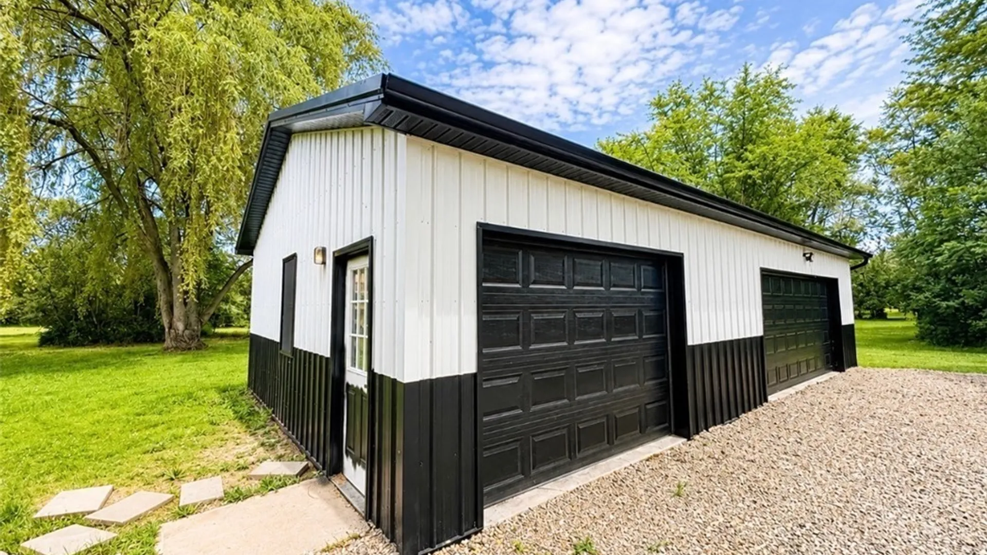 Property at 6921 Bear Ridge Road, Pendleton, NY 14120 2