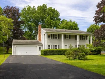 Property at 37 Heatherwood Road, Perinton, NY 14450