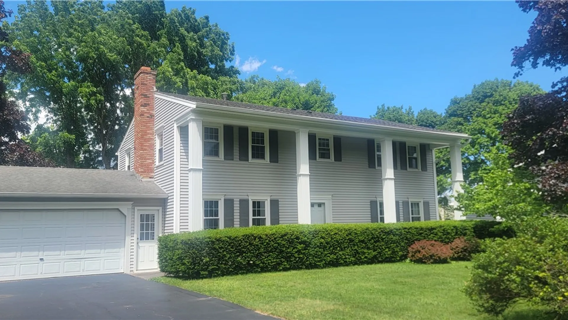Property at 37 Heatherwood Road, Perinton, NY 14450 2