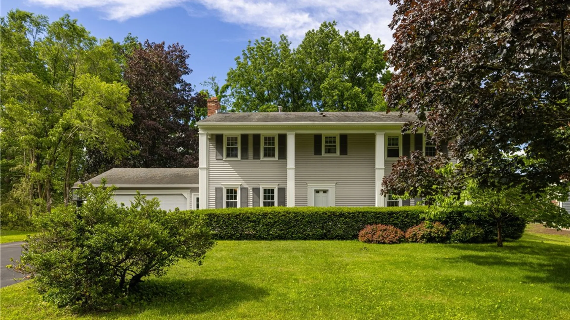 Property at 37 Heatherwood Road, Perinton, NY 14450 3