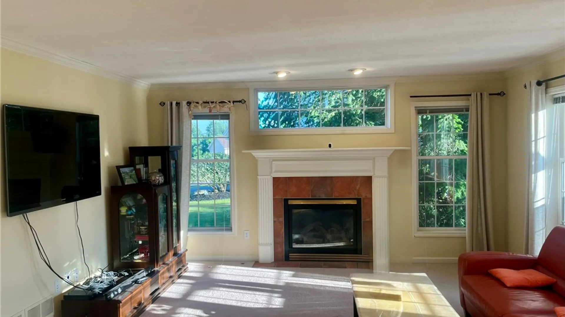 Property at 6872 Chestnut Hill, Victor, NY 14564 4