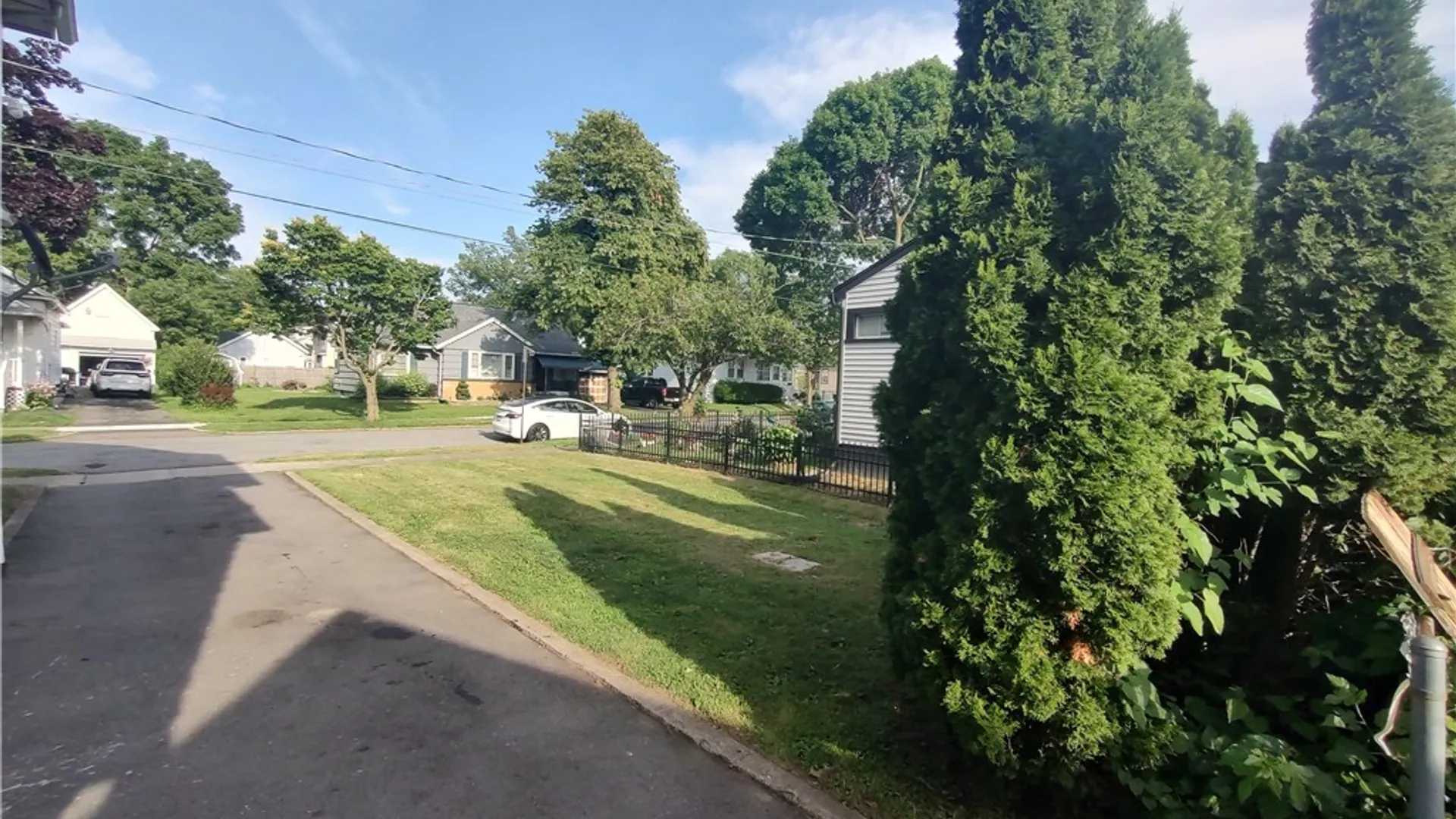 Property at 29 Hillcrest Street, Rochester, NY 14609 3
