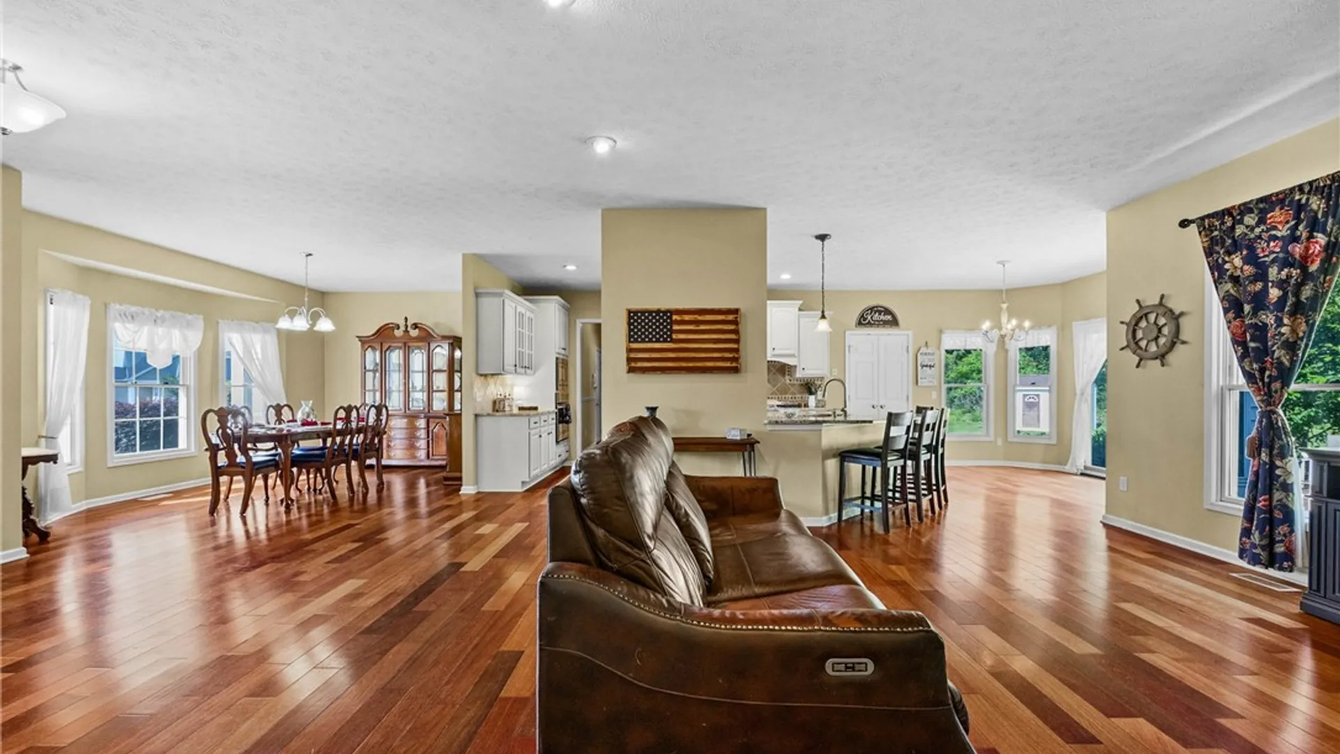 Property at 1886 Surrey Crossing, Ontario, NY 14519 13