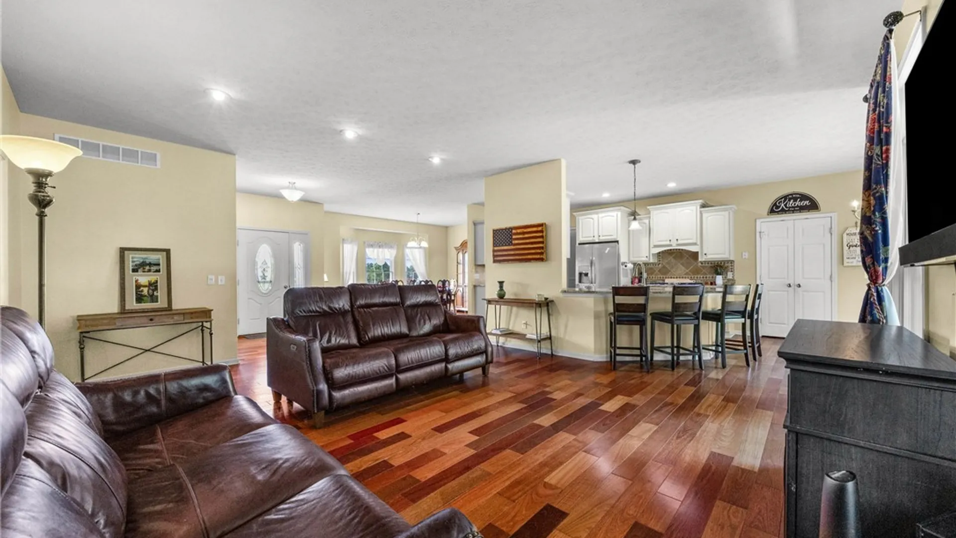 Property at 1886 Surrey Crossing, Ontario, NY 14519 18