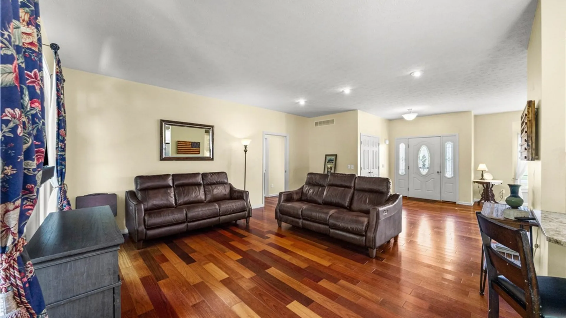 Property at 1886 Surrey Crossing, Ontario, NY 14519 19
