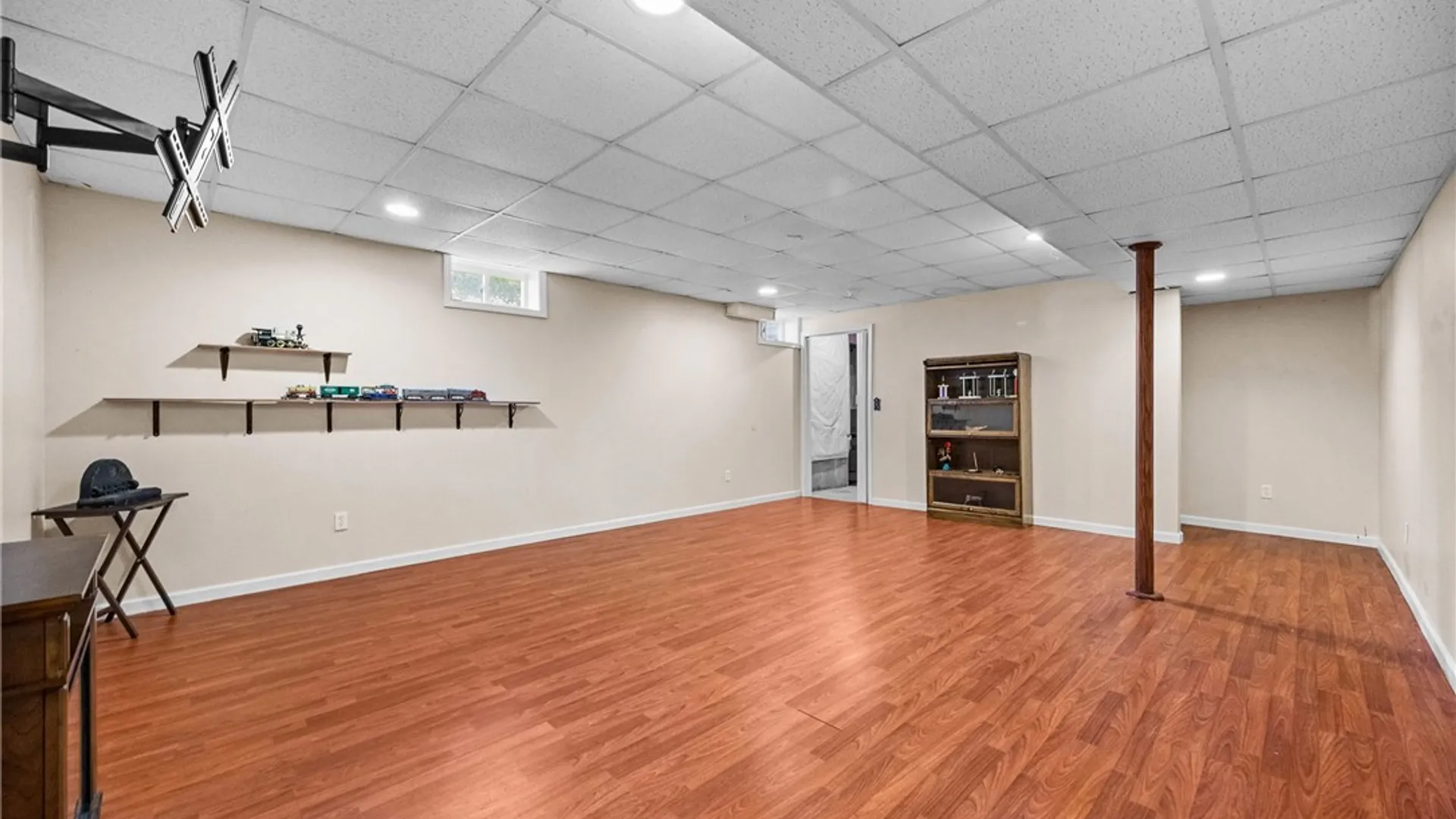 Property at 1886 Surrey Crossing, Ontario, NY 14519 42