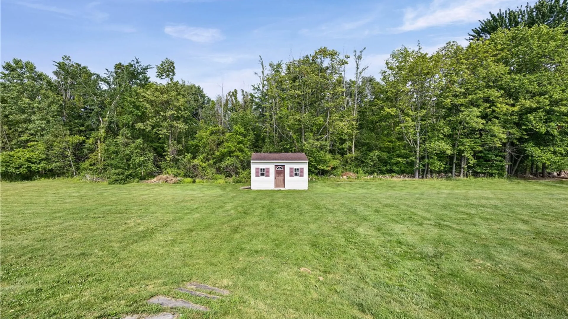 Property at 1886 Surrey Crossing, Ontario, NY 14519 47