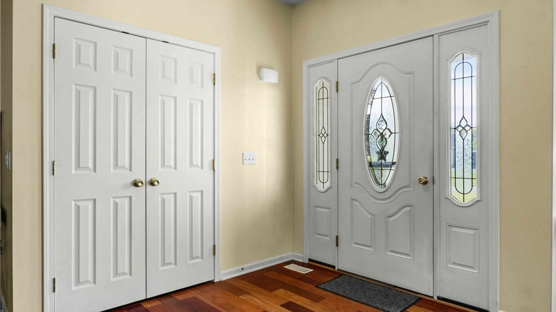 Property at 1886 Surrey Crossing, Ontario, NY 14519 8
