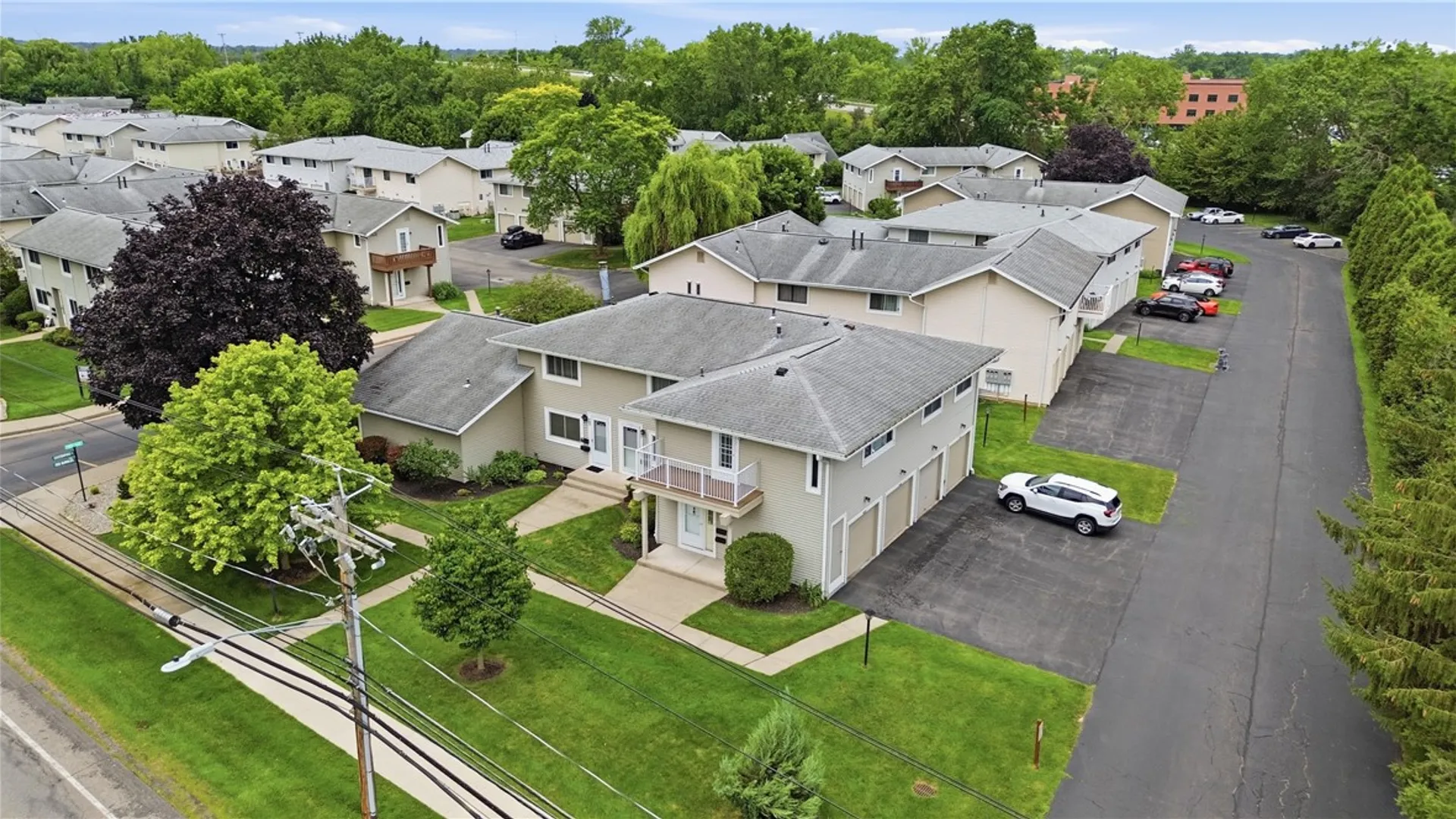 Property at 409 Eastbrooke Lane, Brighton, NY 14618 34