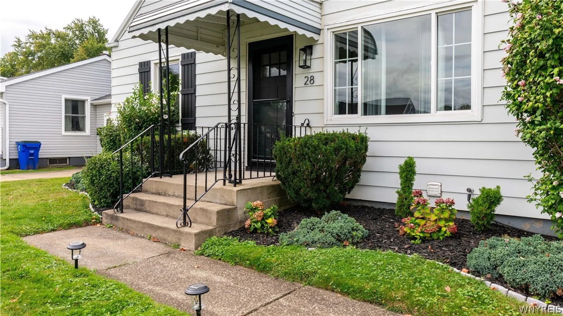 Property at 28 Singer Drive, West Seneca, NY 14224 3