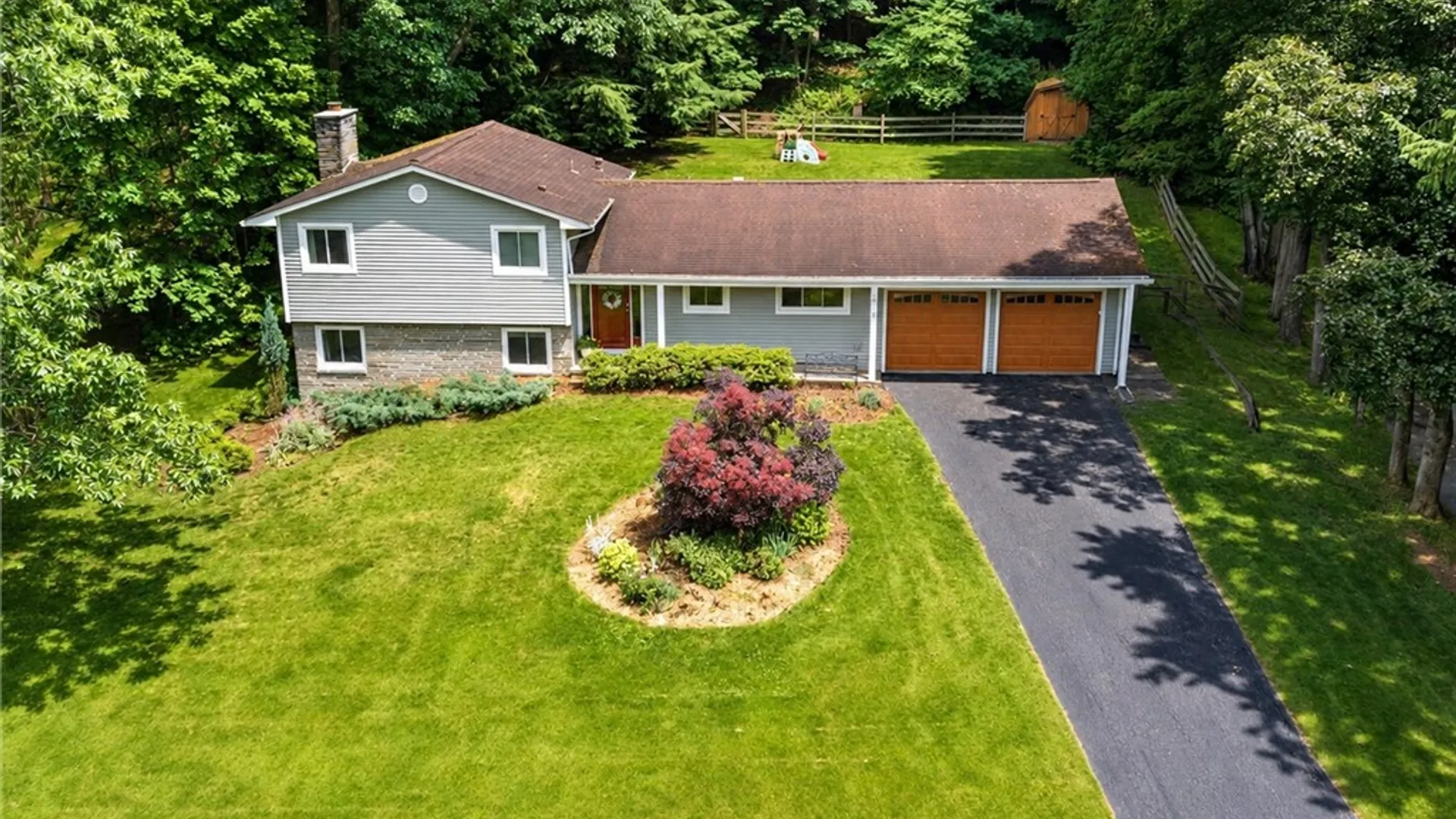 Property at 24 Little Spring Run, Perinton, NY 14450 2