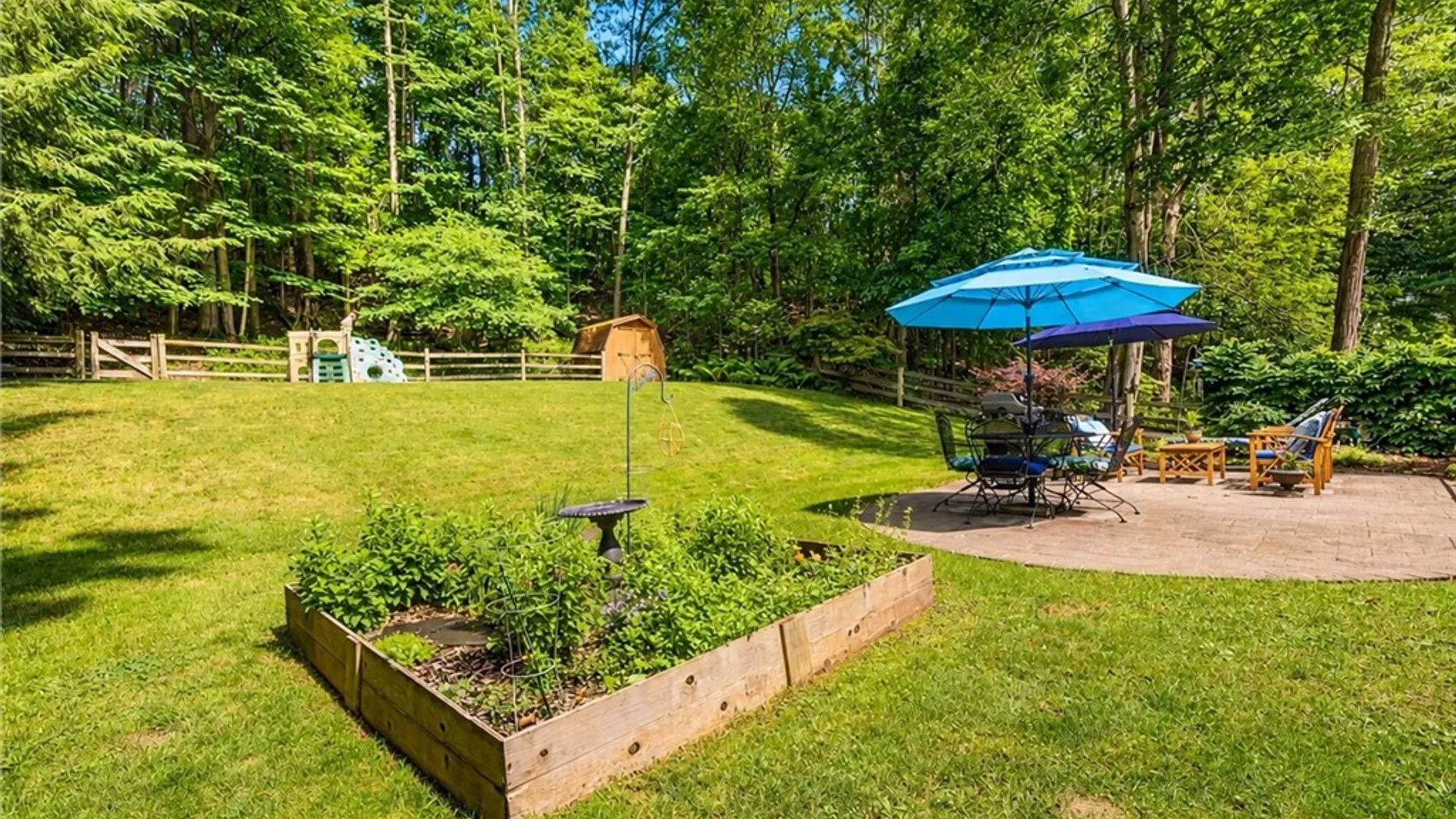 Property at 24 Little Spring Run, Perinton, NY 14450 34