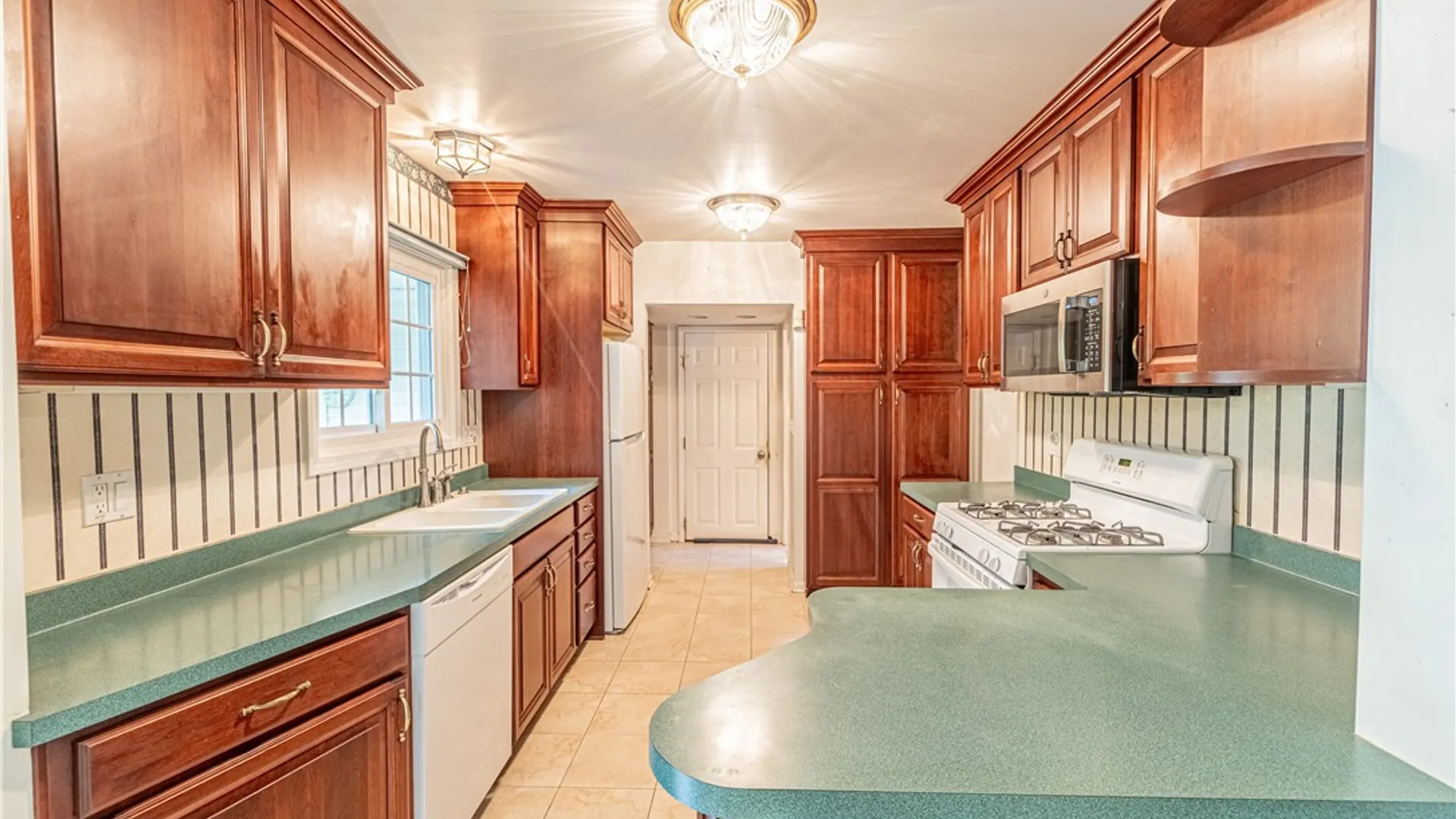 Property at 2949 Elmwood Avenue, Brighton, NY 14618 9