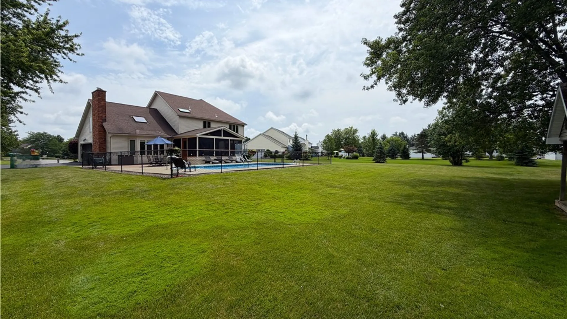 Property at 6110 Meadow Lakes Drive, Clarence, NY 14051 35