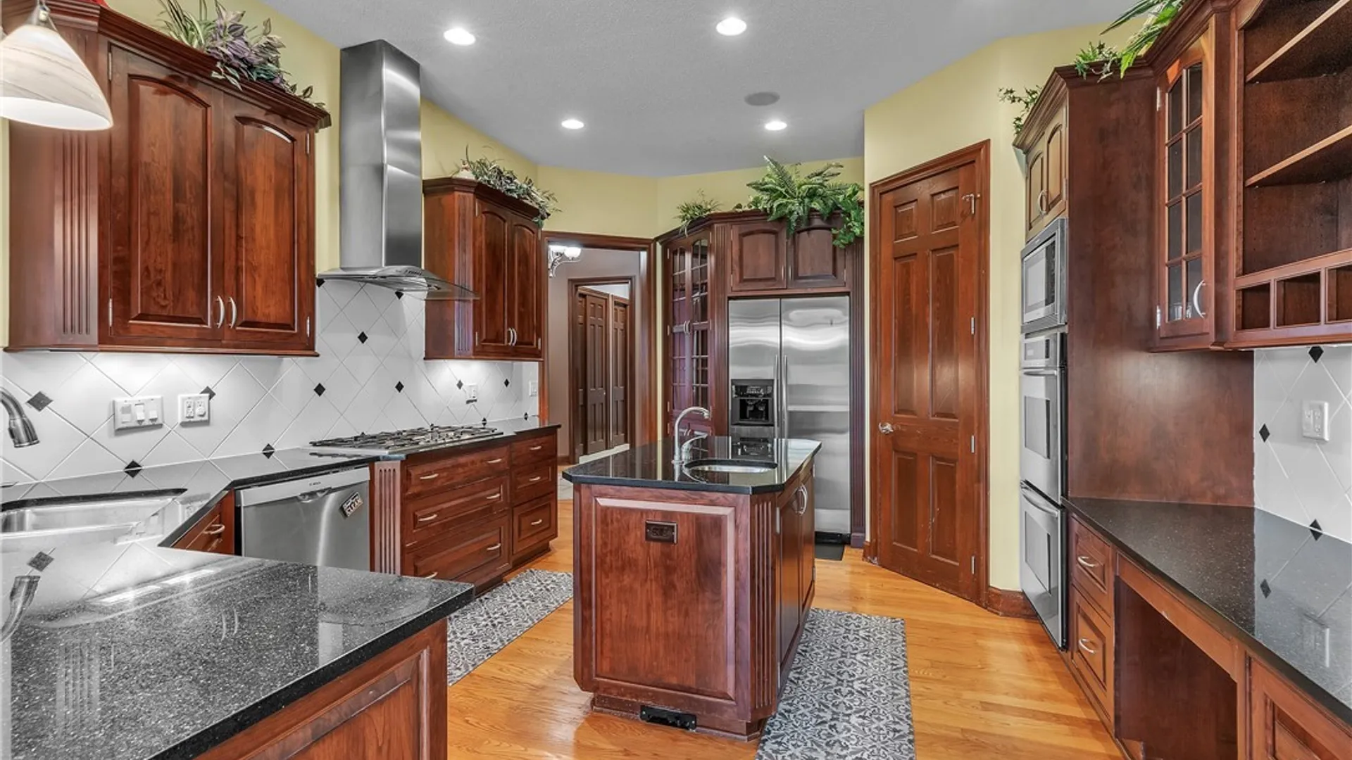 Property at 5460 Pinecrest Drive, Niagara, NY 14094 26