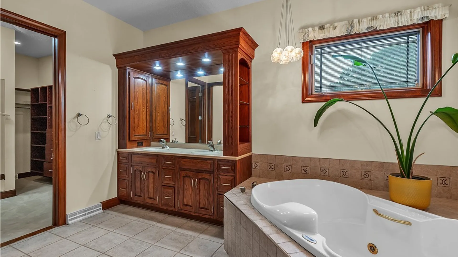 Property at 5460 Pinecrest Drive, Niagara, NY 14094 32