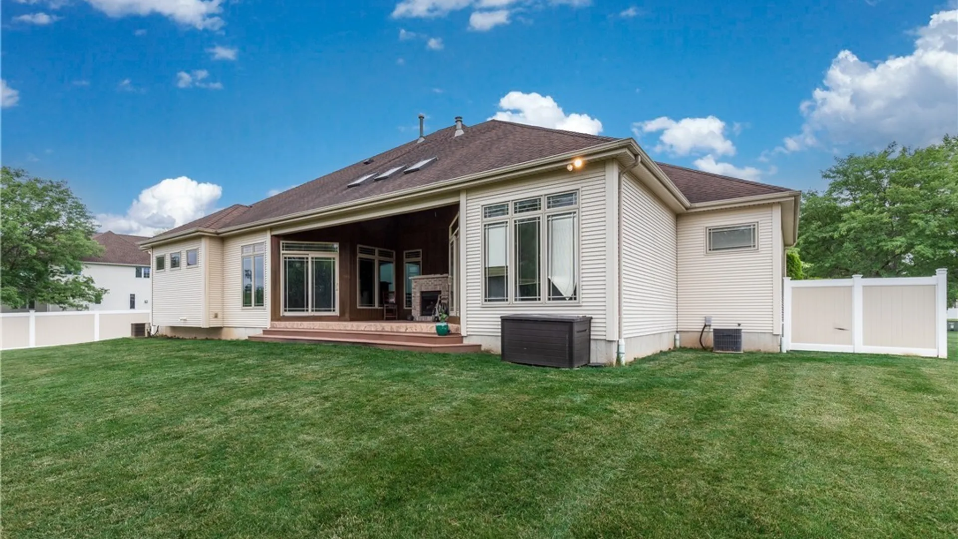 Property at 5460 Pinecrest Drive, Niagara, NY 14094 39