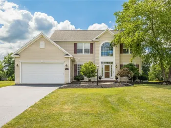 338 Stonefield Lane, Farmington, NY 14425