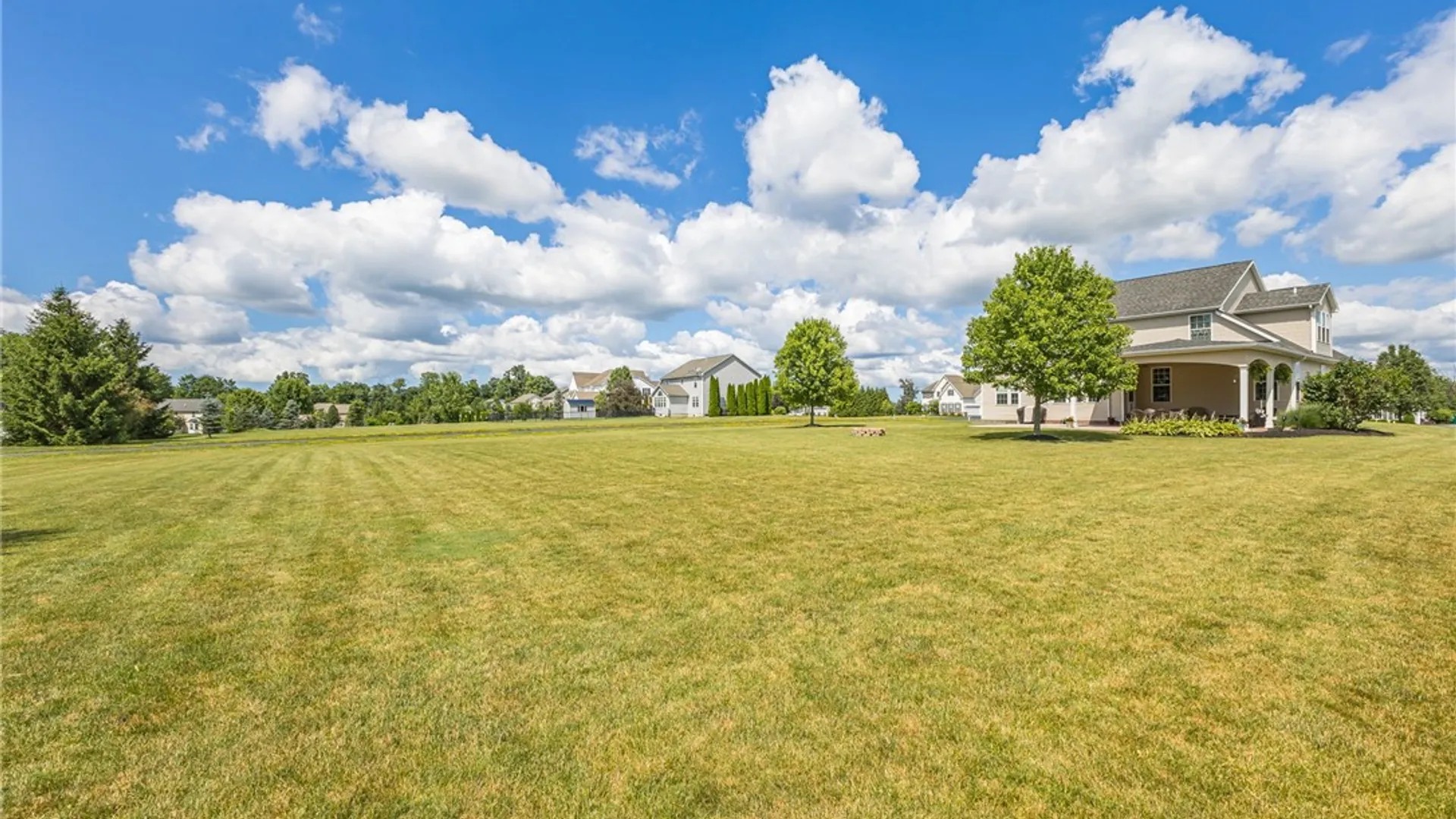 Property at 338 Stonefield Lane, Farmington, NY 14425 50
