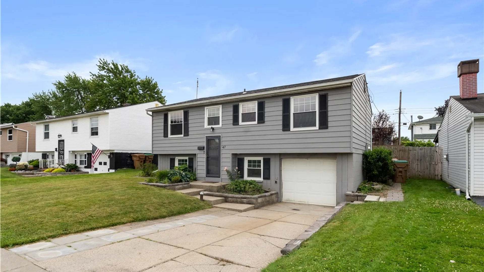 Property at 47 W Toulon Drive, Cheektowaga, NY 14227 2
