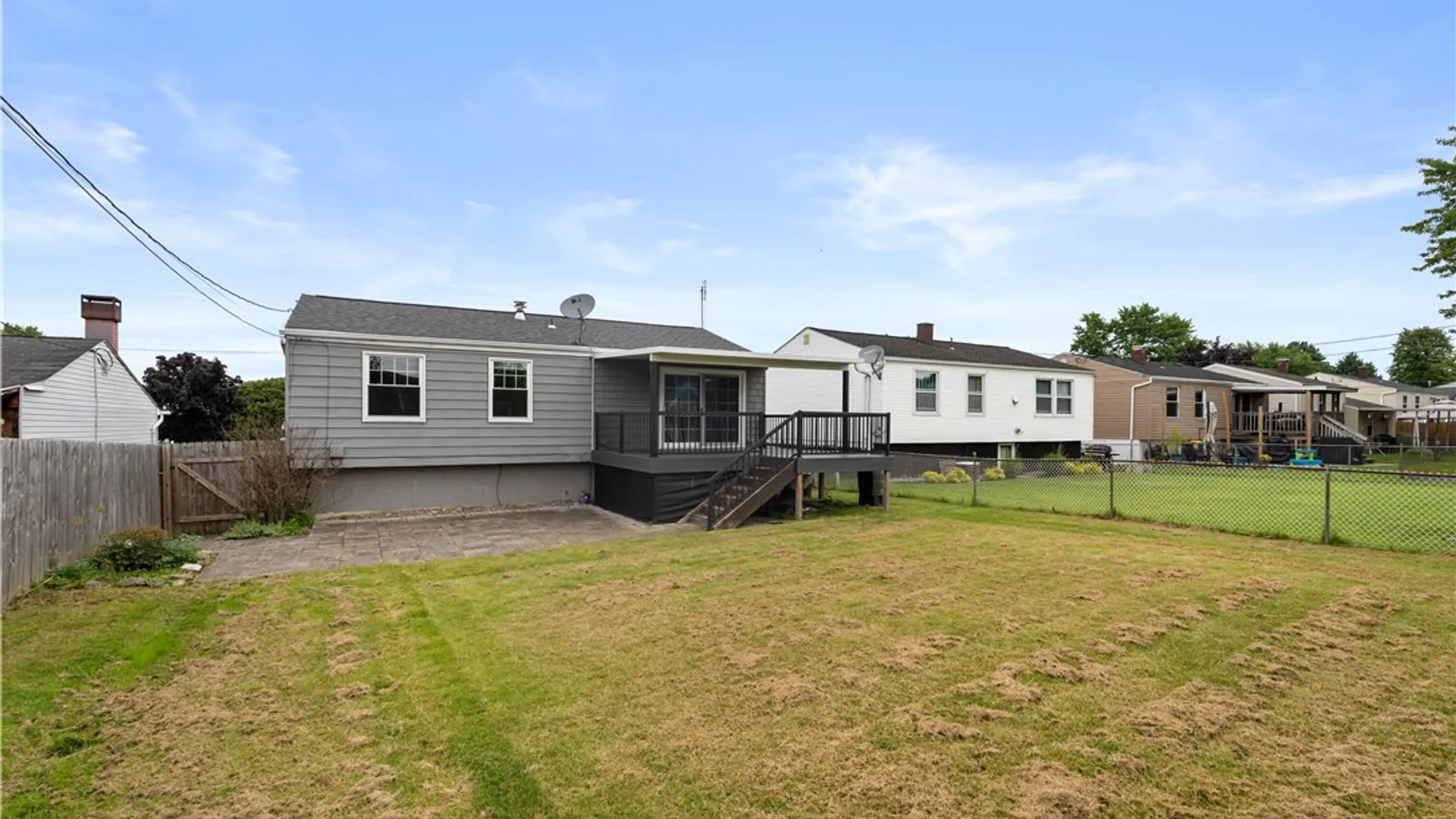 Property at 47 W Toulon Drive, Cheektowaga, NY 14227 38