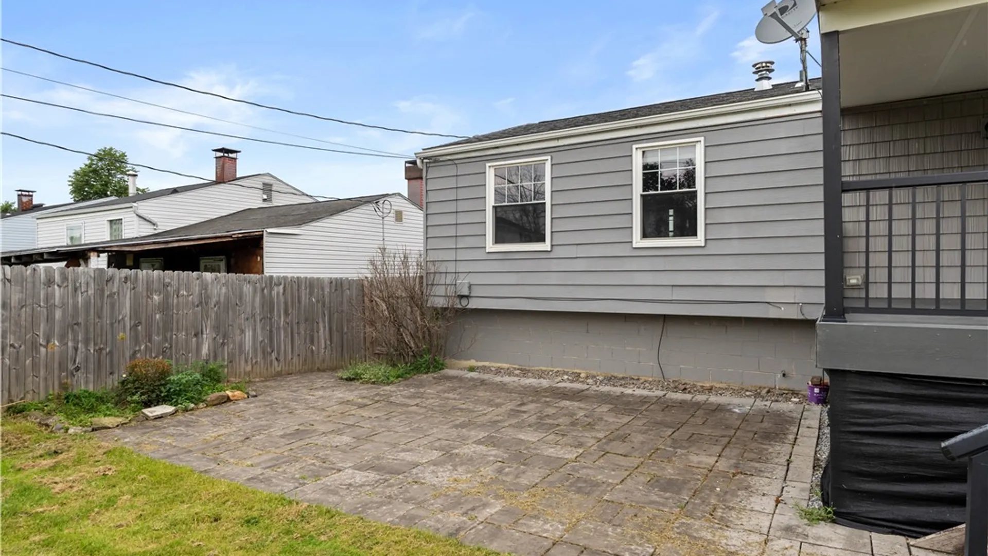 Property at 47 W Toulon Drive, Cheektowaga, NY 14227 40