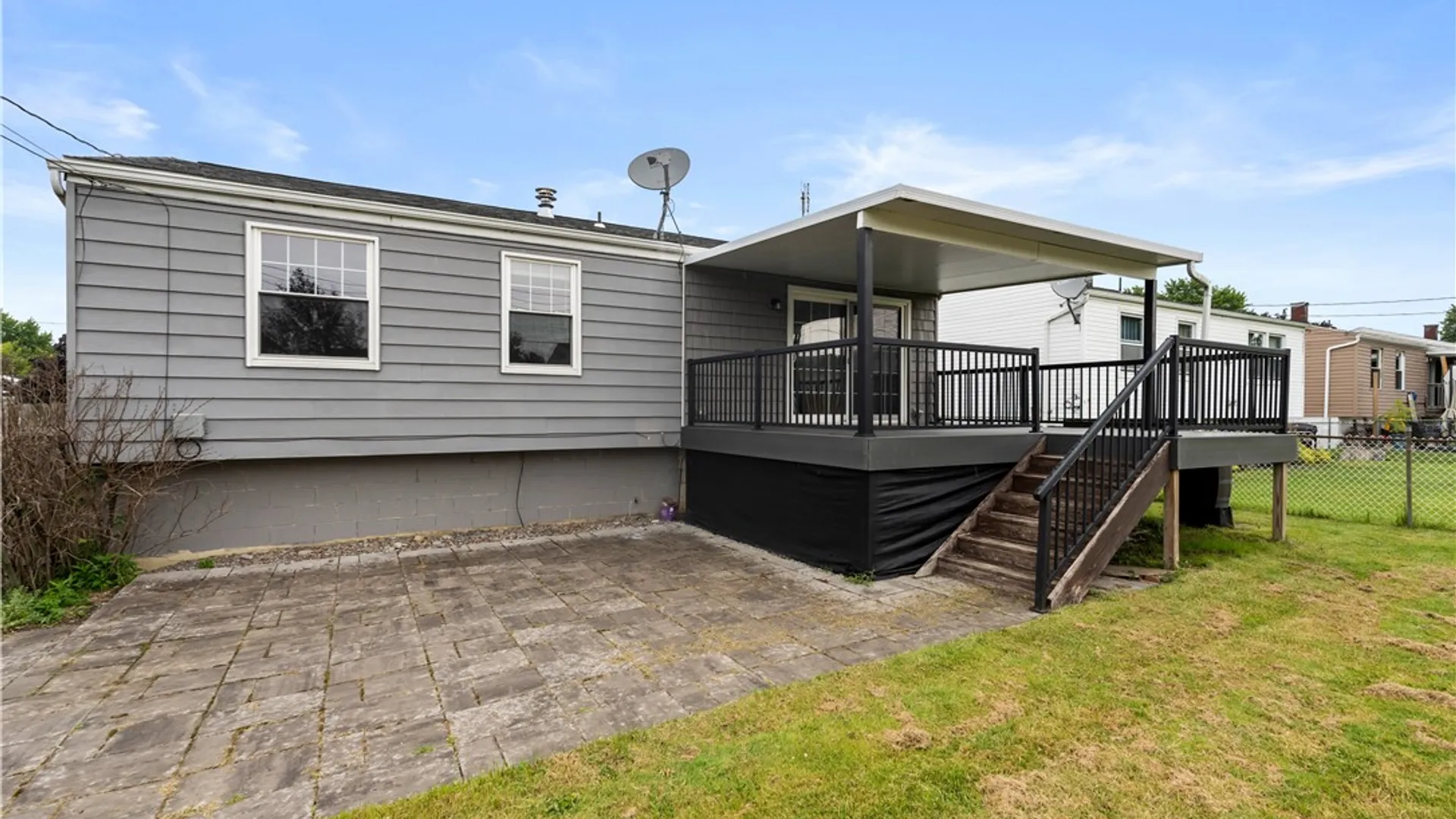 Property at 47 W Toulon Drive, Cheektowaga, NY 14227 41