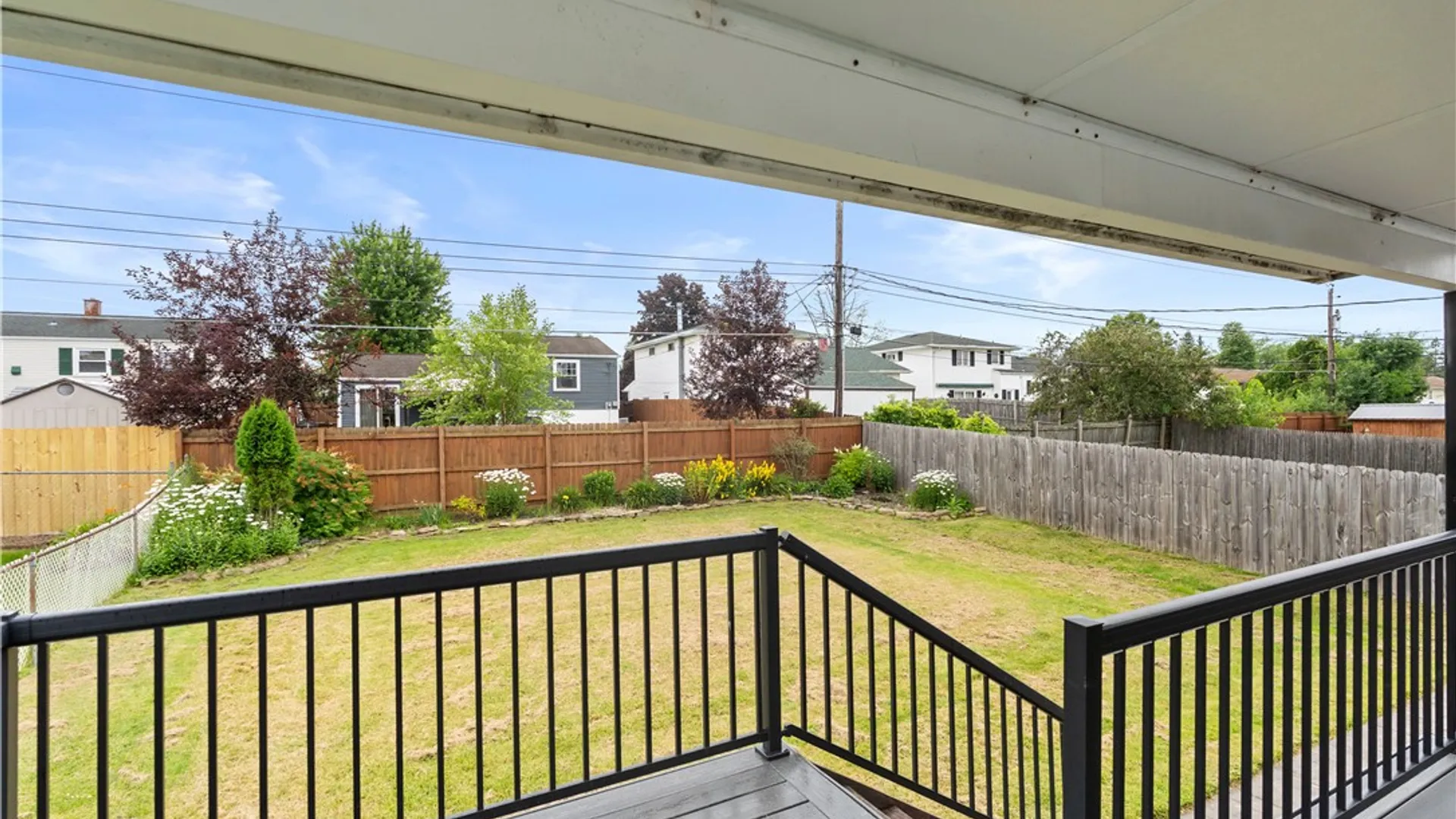 Property at 47 W Toulon Drive, Cheektowaga, NY 14227 45