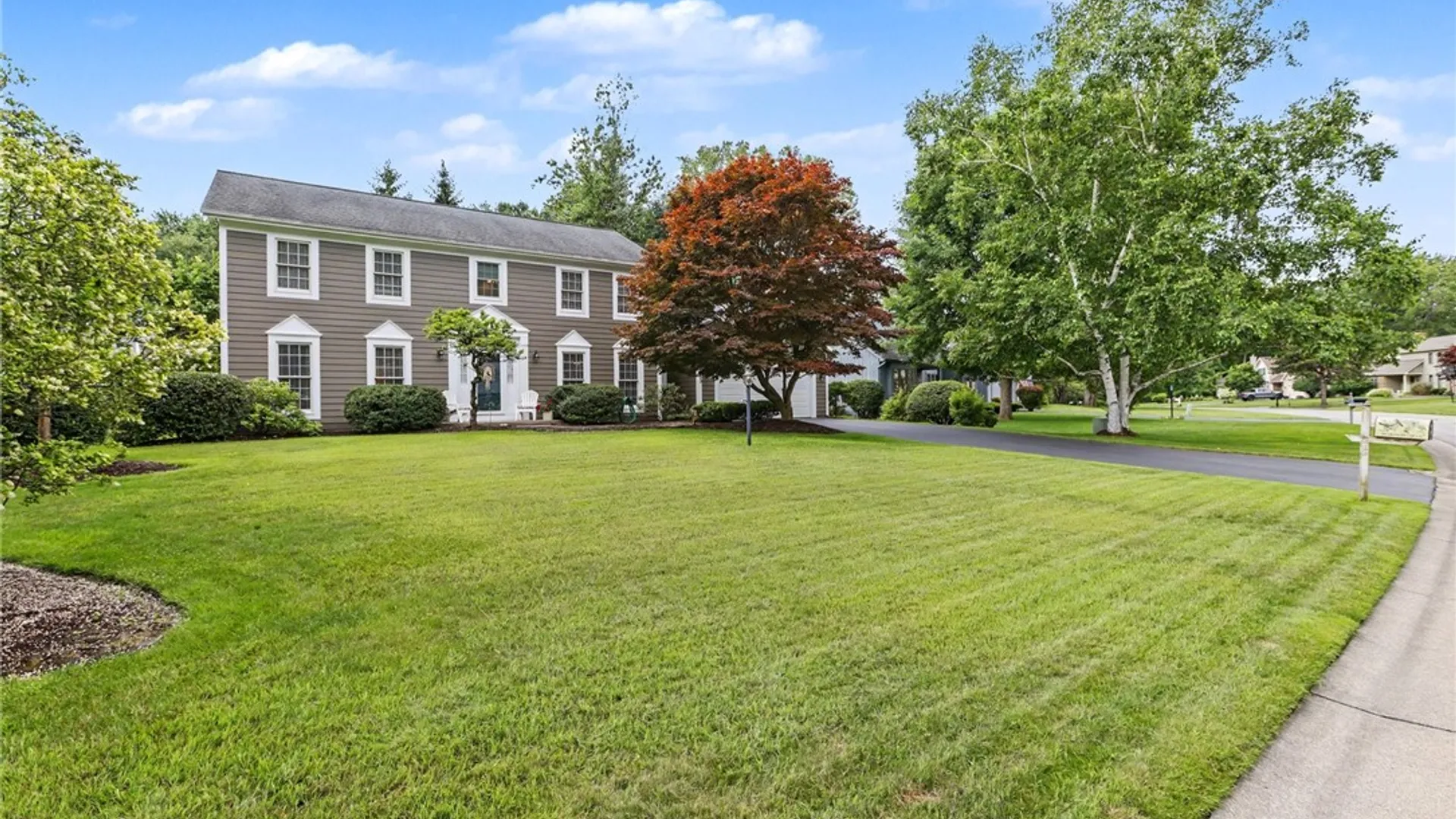 Property at 495 Granger Cir, Webster, NY 14580 4