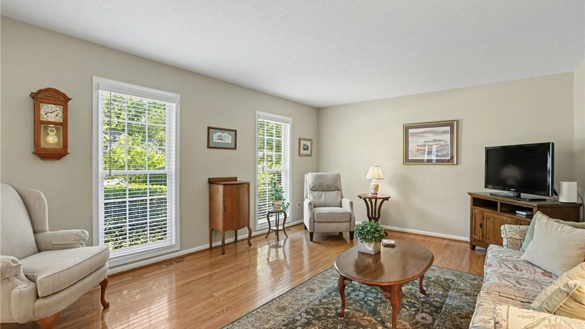 Property at 495 Granger Cir, Webster, NY 14580 5