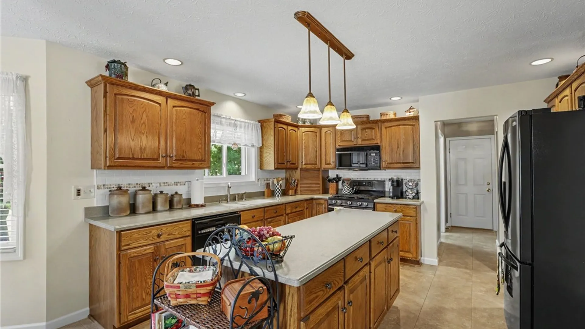 Property at 495 Granger Cir, Webster, NY 14580 9