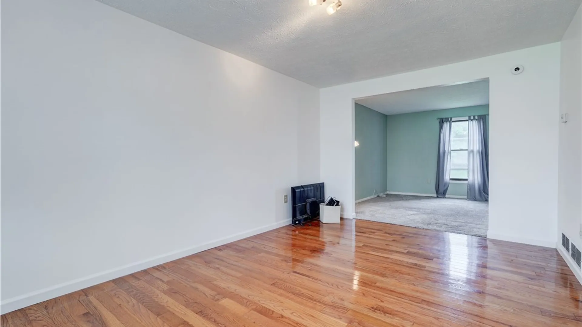 Property at 138 Pebbleview Dr, Greece, NY 14612 10