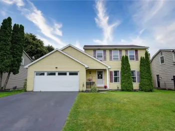 138 Pebbleview Dr, Greece, NY 14612