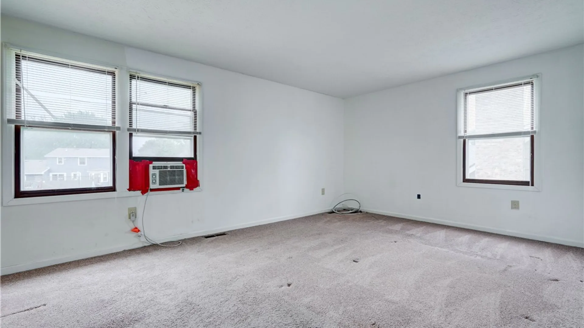 Property at 138 Pebbleview Dr, Greece, NY 14612 24